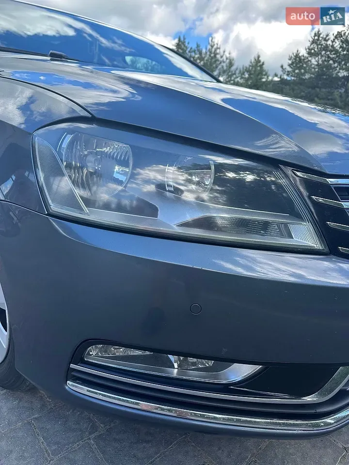 Volkswagen Passat 2011 photo 4