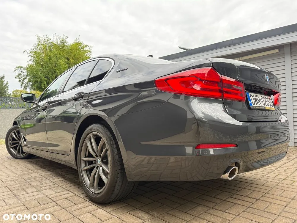 BMW Seria 5 2018 photo 4