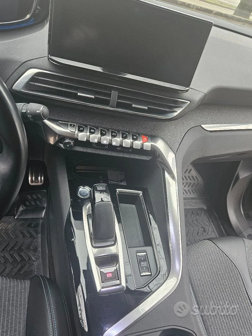 Peugeot 3008 2021 photo 4