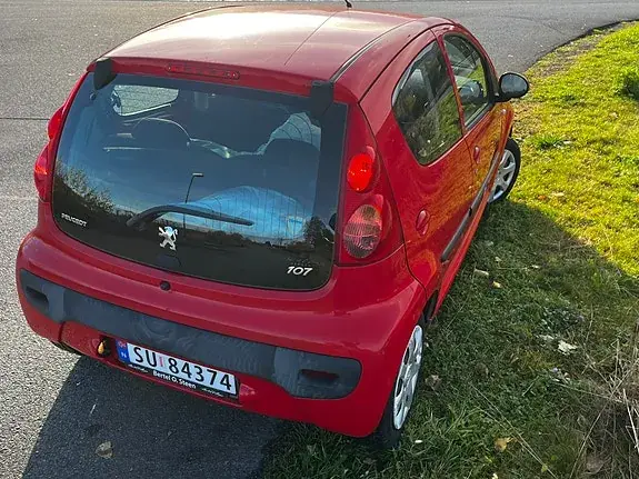 Peugeot 107 2010 photo 5