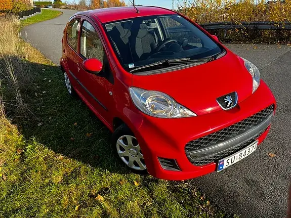 Peugeot 107 2010 photo 2