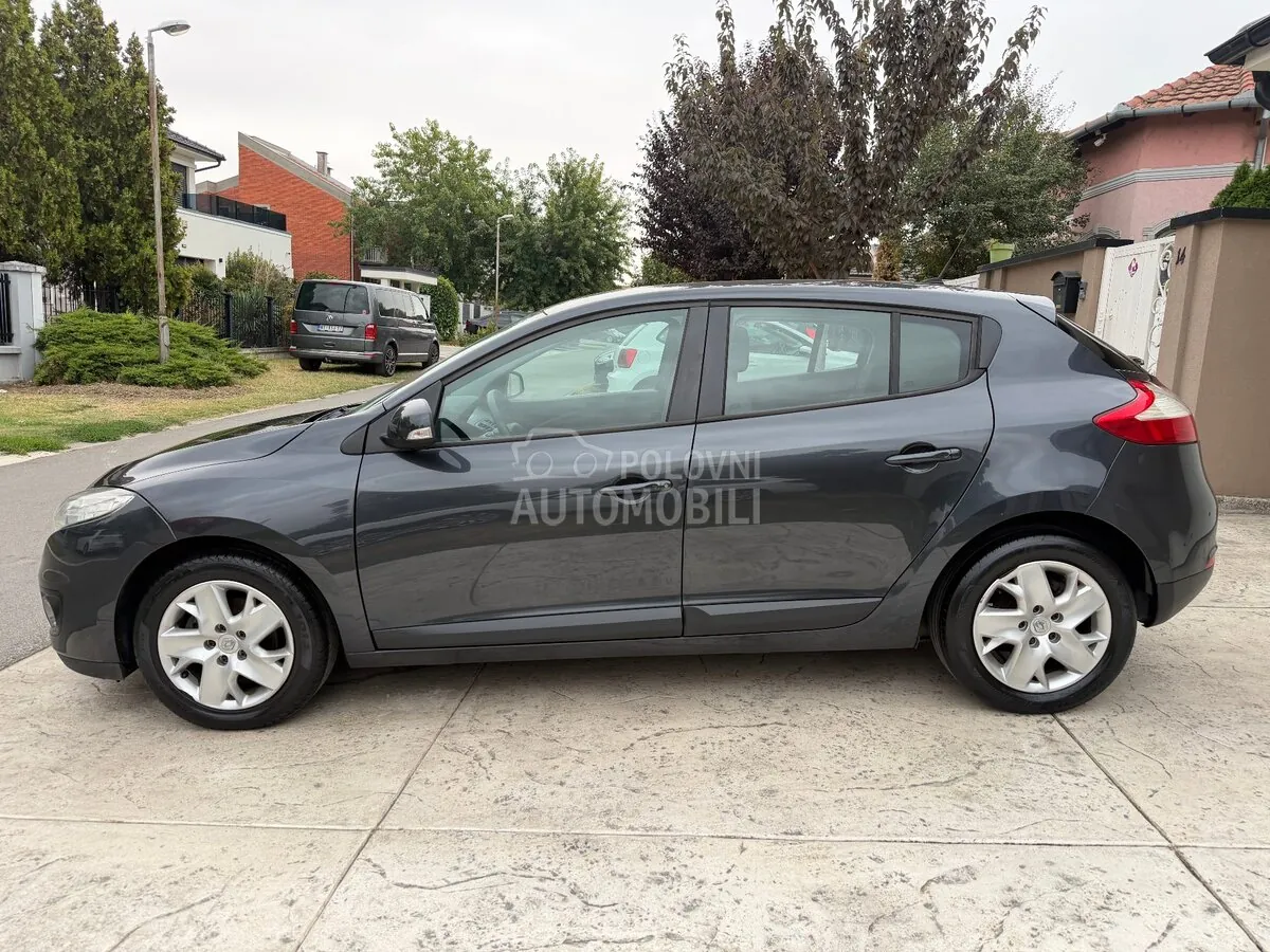 Renault Megane 2012 photo 3