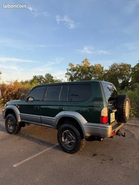 Toyota Land Cruiser 2001 photo 2
