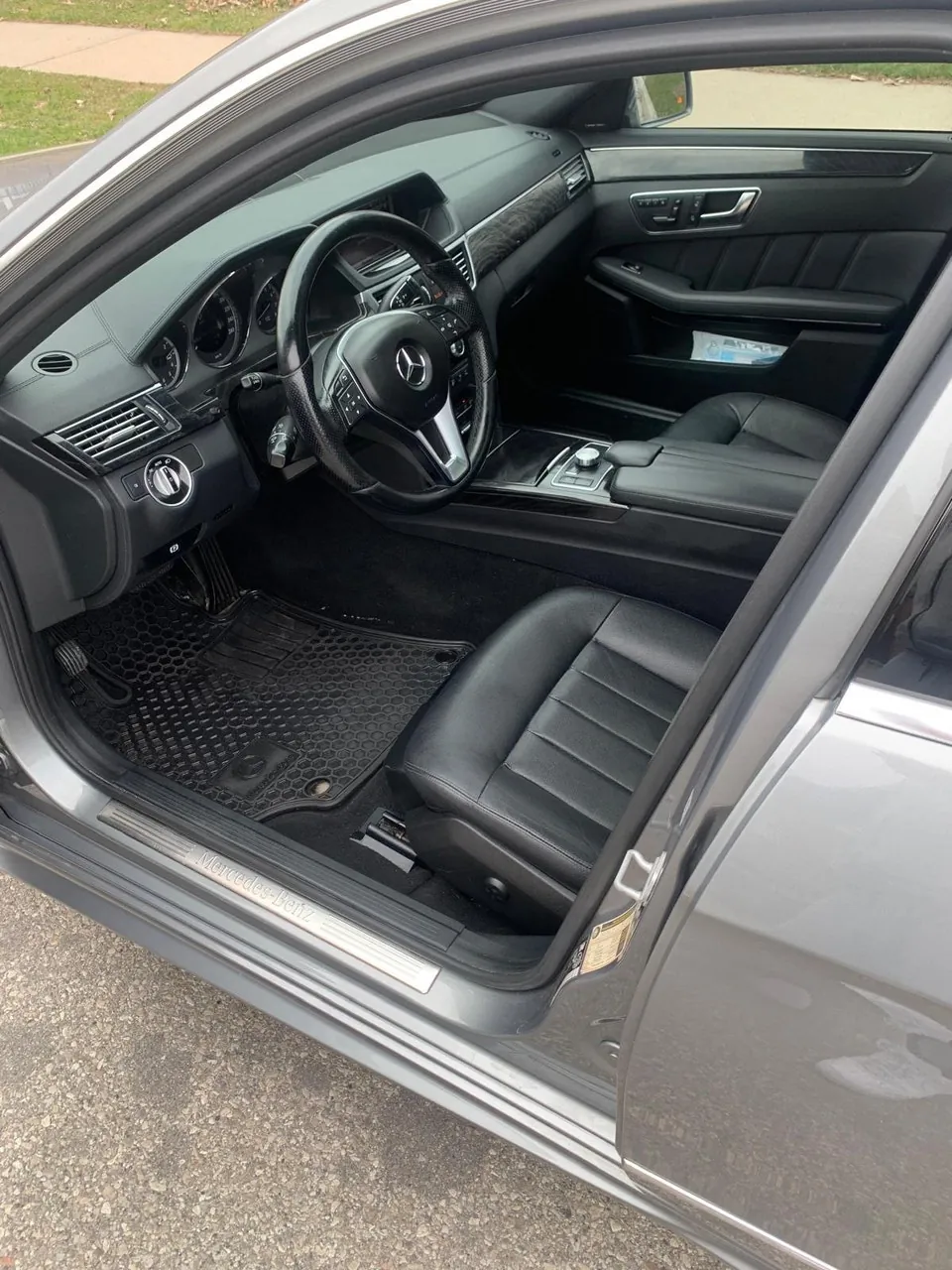 Mercedes-Benz E-Class 2013 photo 2