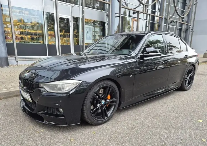 BMW 330