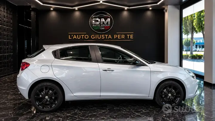 Alfa Romeo Giulietta 2014 photo 2