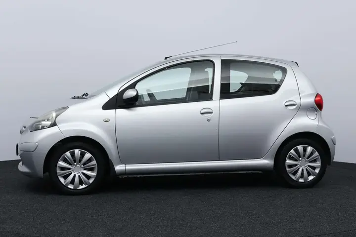 Toyota Aygo 2008 photo 4