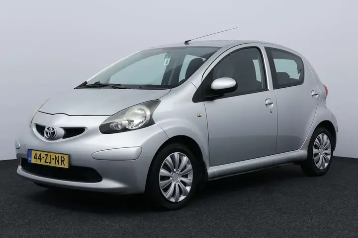 Toyota Aygo 2008 photo 2