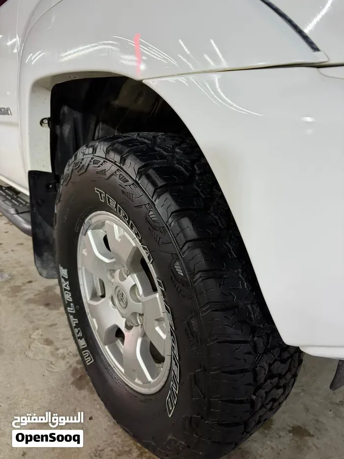 Toyota Tacoma 2014 photo 2