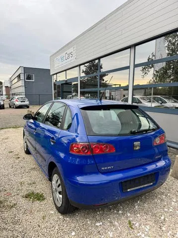 Seat Ibiza 2004 photo 3