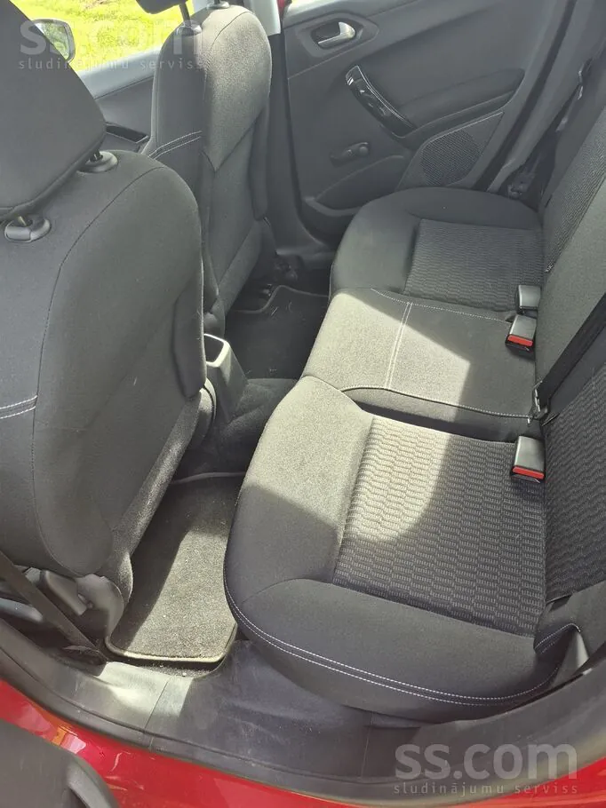 Peugeot 208 2017 photo 5