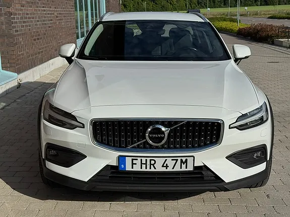 Volvo V60 2021 photo 3