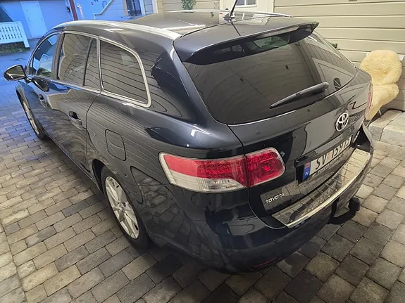 Toyota Avensis 2011 photo 4