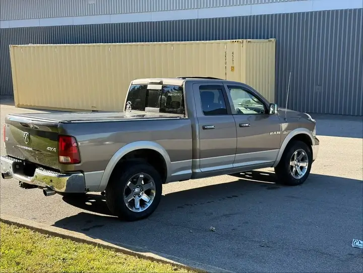 Dodge Ram 1500 2011 photo 3