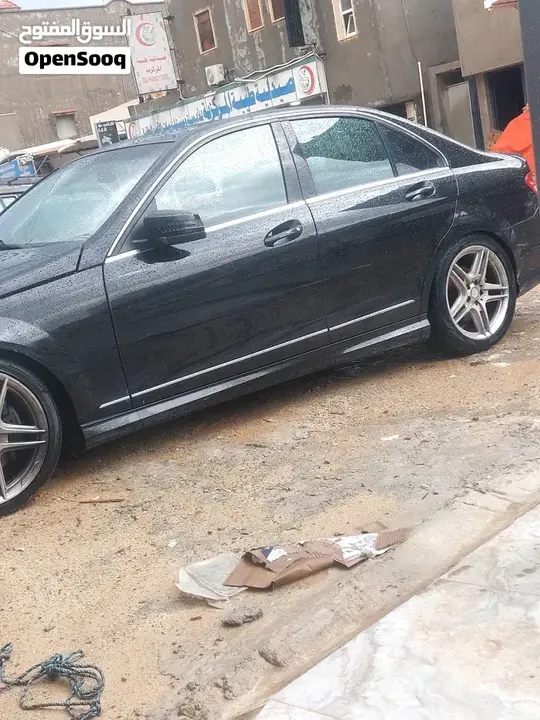 Mercedes-Benz C-Class 2010 photo 2