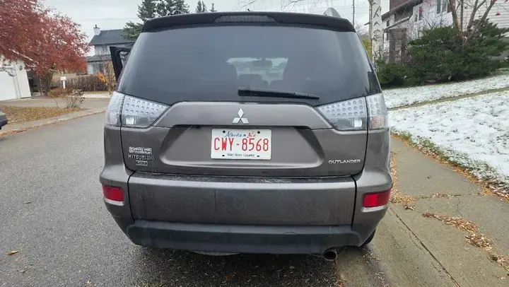 Mitsubishi Outlander 2012 photo 4