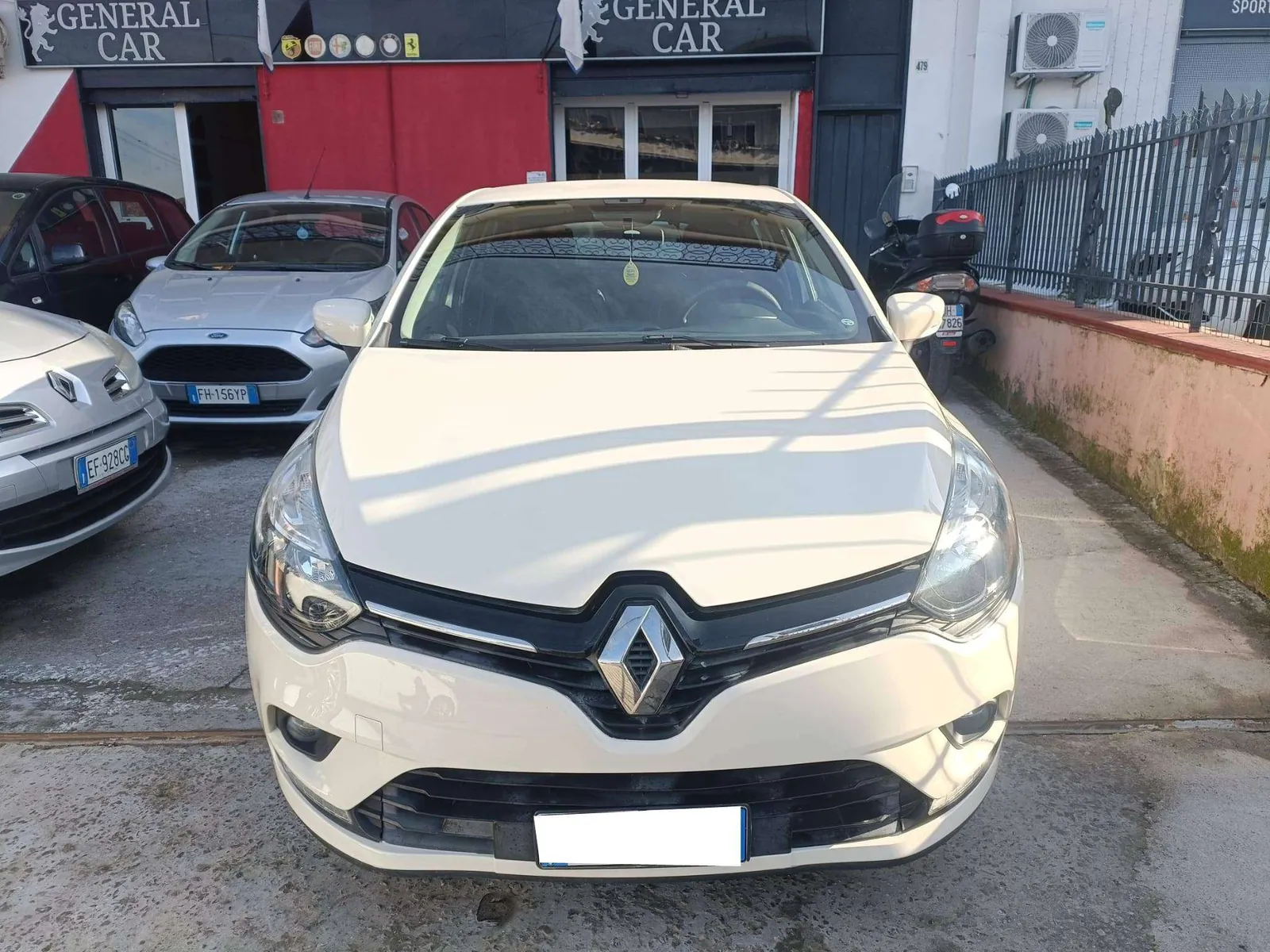 Renault Clio 2018 photo 2