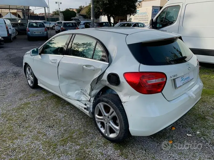 Mercedes-Benz A 180 2014 photo 4