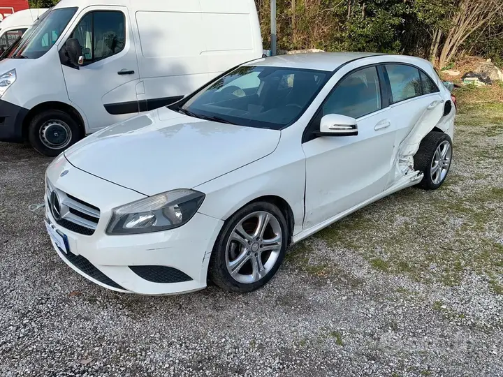 Mercedes-Benz A 180