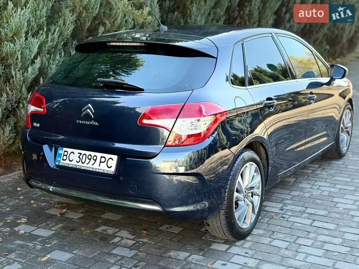 Citroen C4 2011 photo 5