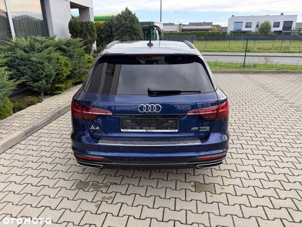 Audi A4 Avant 2021 photo 4
