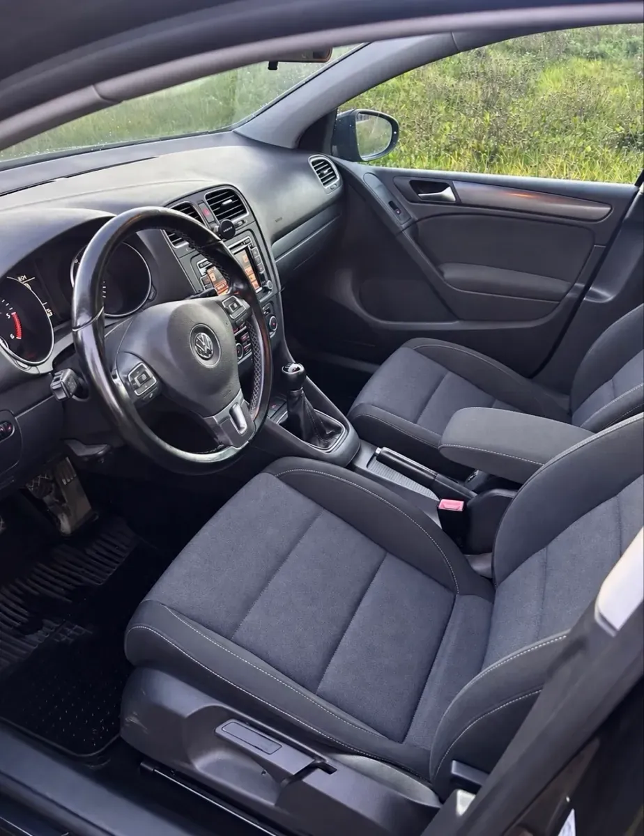 Volkswagen Golf 2011 photo 3