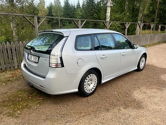 Saab 9-3 2010 photo 5
