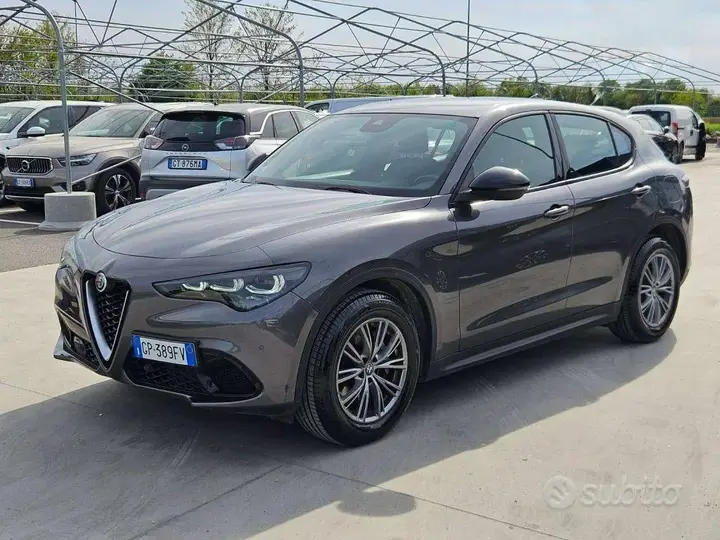 Alfa Romeo Stelvio 2023 photo 3