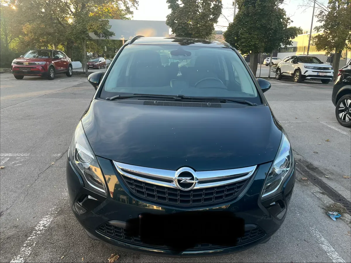 Opel Zafira Tourer 2014 photo 2