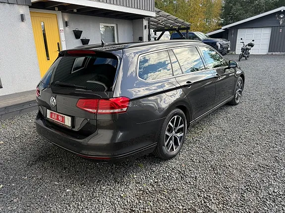 Volkswagen Passat 2019 photo 5