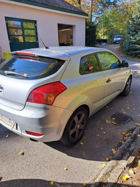 Kia Proceed 2009 photo 2