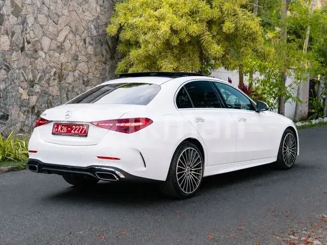 Mercedes-Benz C200 2025 photo 4