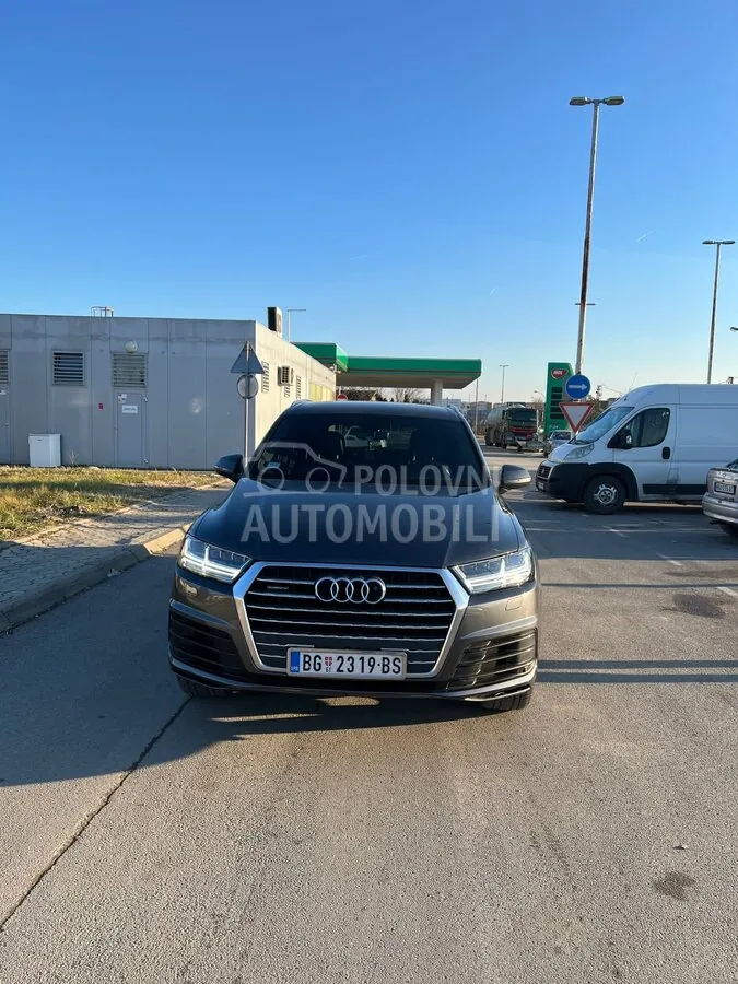 Audi Q7 2017 photo 4