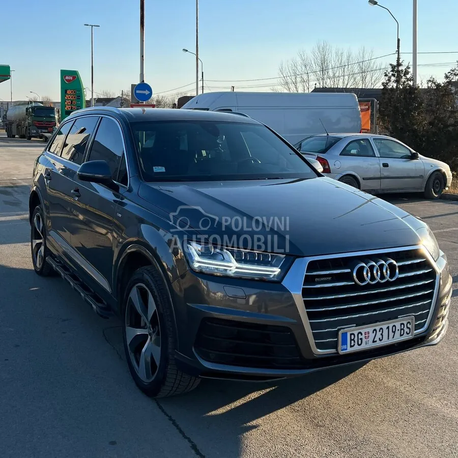 Audi Q7 2017 photo 2