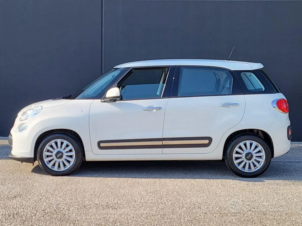 Fiat 500L 2016 photo 2