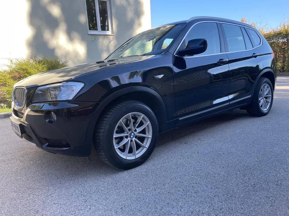 BMW X3 2012 photo 2