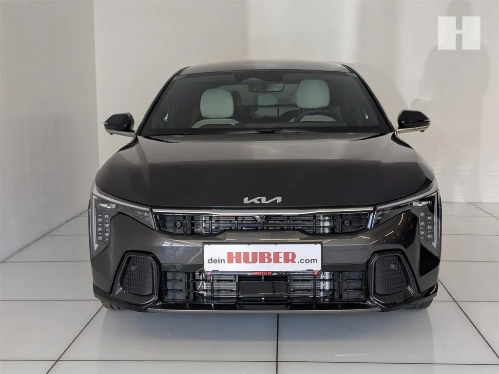Kia K4 photo 3