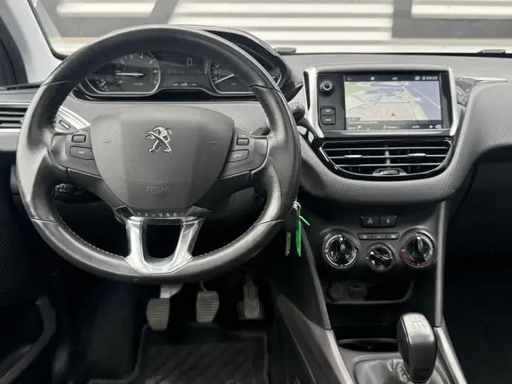 Peugeot 2008 2018 photo 2