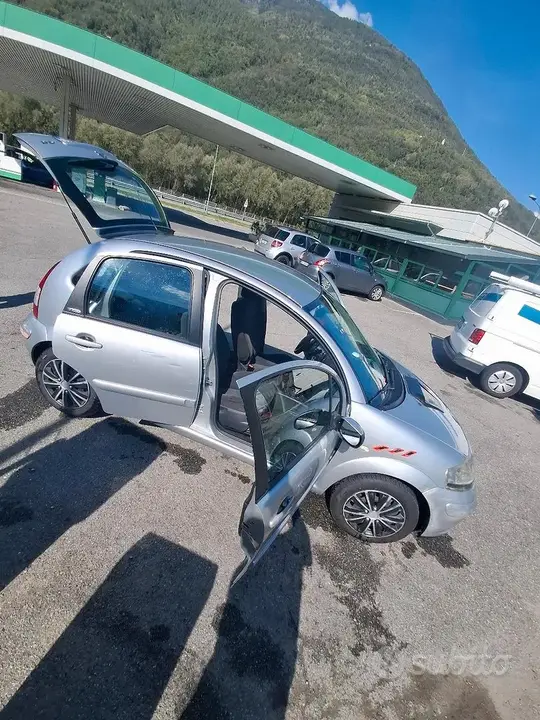Citroen C3 2009 photo 3