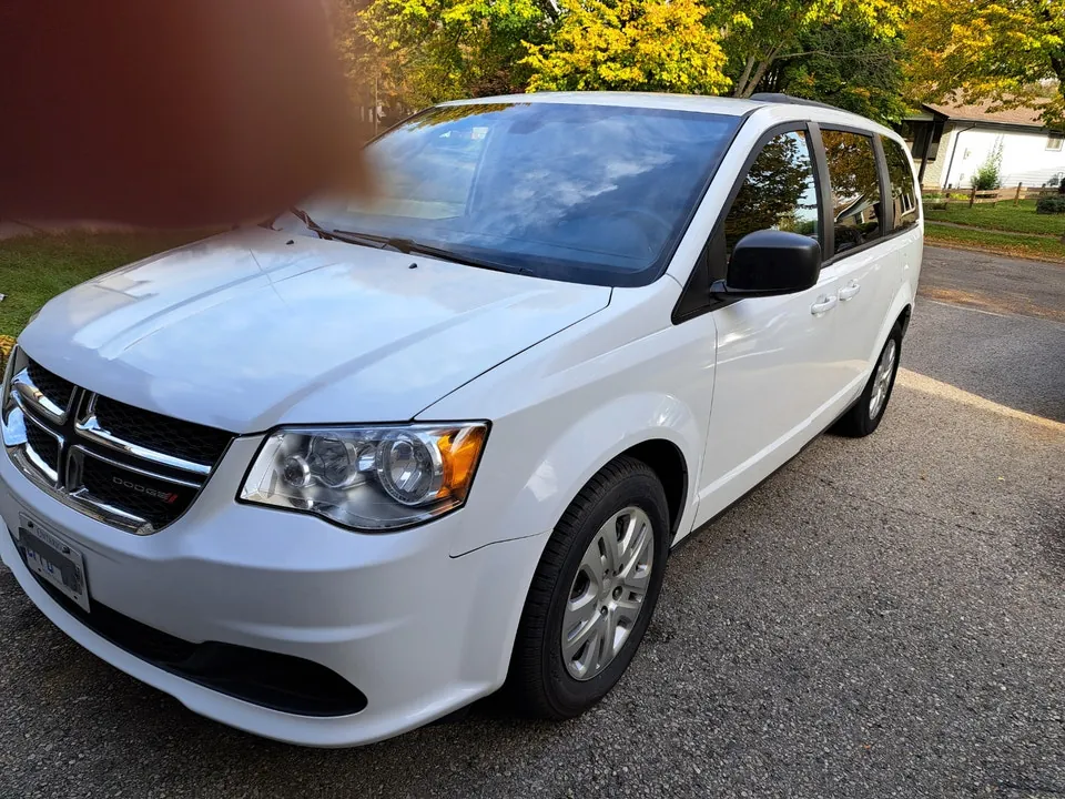 Dodge Grand Caravan 2018 photo 3