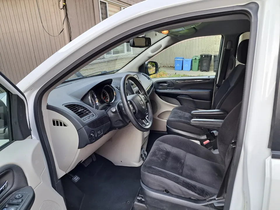 Dodge Grand Caravan 2018 photo 4