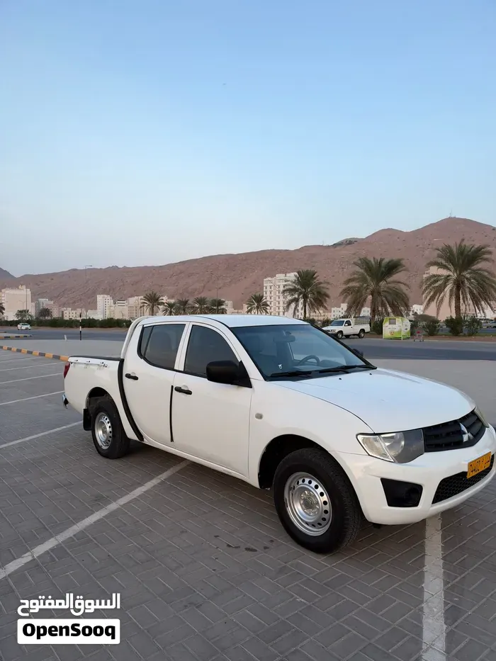 Mitsubishi L200 2011 photo 4