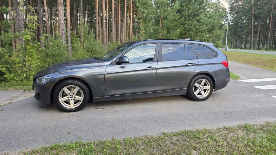 BMW 320 2013 photo 3