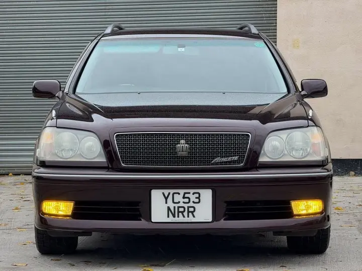 Toyota Crown 2004 photo 3