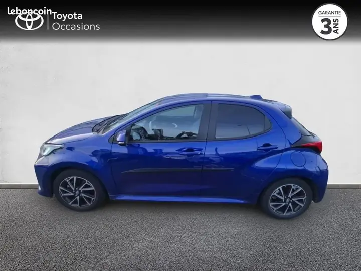 Toyota Yaris 2023 photo 3