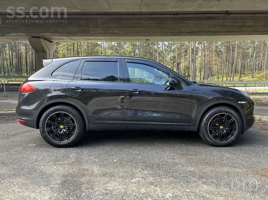 Porsche Cayenne 2011 photo 5