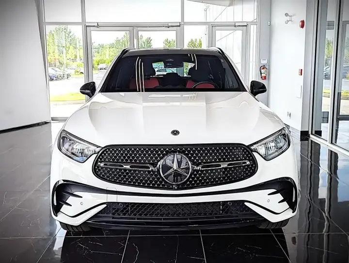 Mercedes-Benz Glc 2024 photo 2