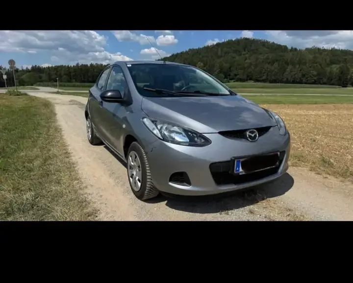 Mazda Mazda2