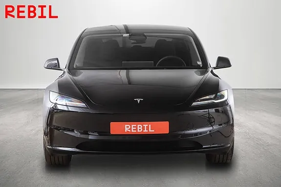Tesla Model 3 2024 photo 3