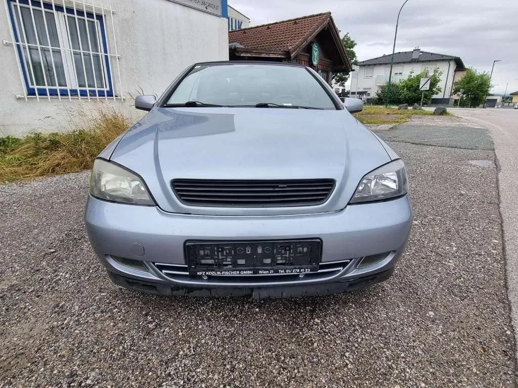 Opel Astra 2004 photo 2